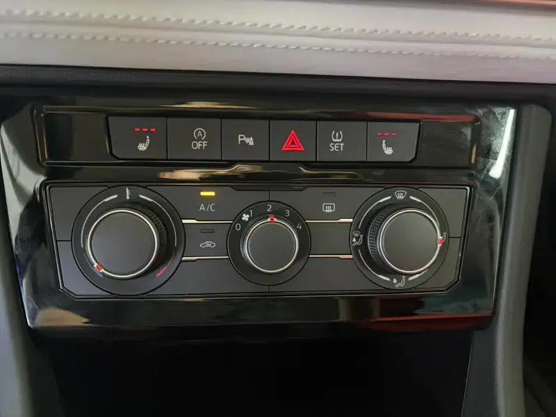 Jetta VS5 2023 280TSI Automatic Entry-Level Edition — миниатюра 11