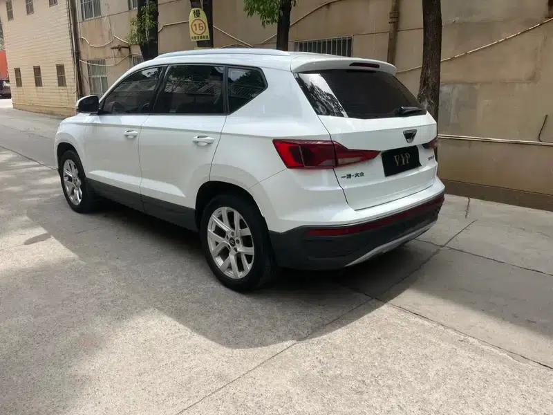 Jetta VS5 2023 280TSI Automatic Enjoy Edition — миниатюра 4