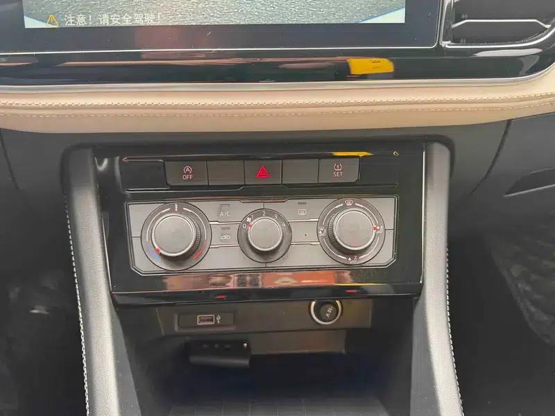 Jetta VS5 2023 280TSI Automatic Entry-Level Edition — миниатюра 5