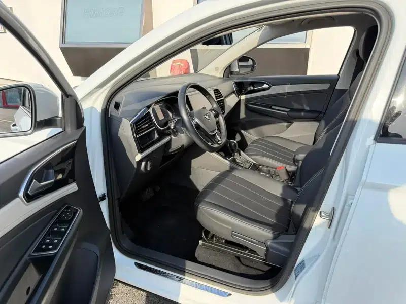 Jetta VS5 2023 280TSI Automatic Entry-Level Edition — миниатюра 13
