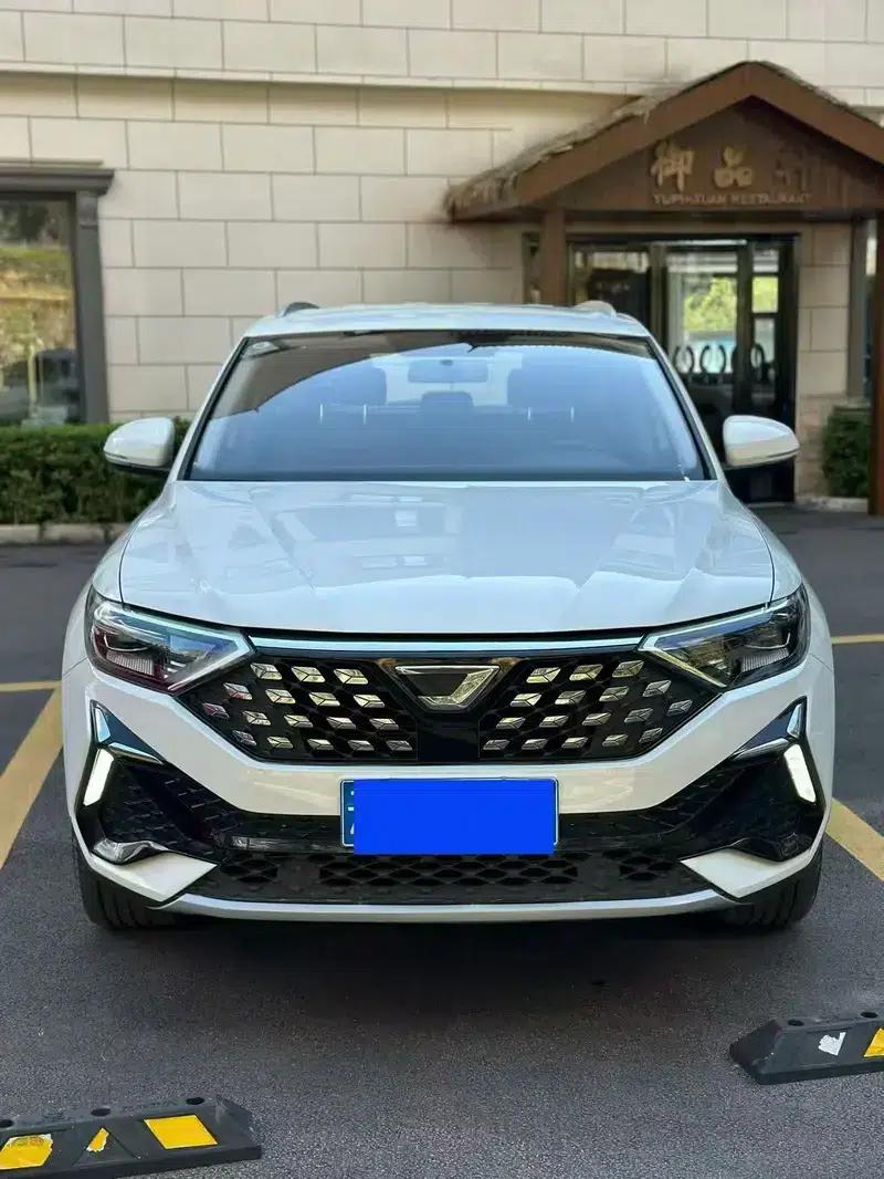 Jetta VS5 2023 280TSI Automatic Entry-Level Edition — миниатюра 2