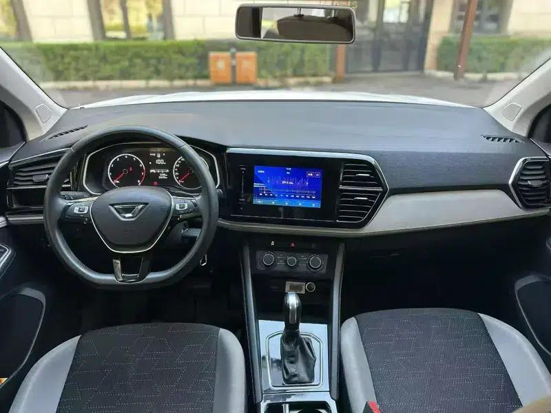 Jetta VS5 2023 280TSI Automatic Entry-Level Edition — миниатюра 8