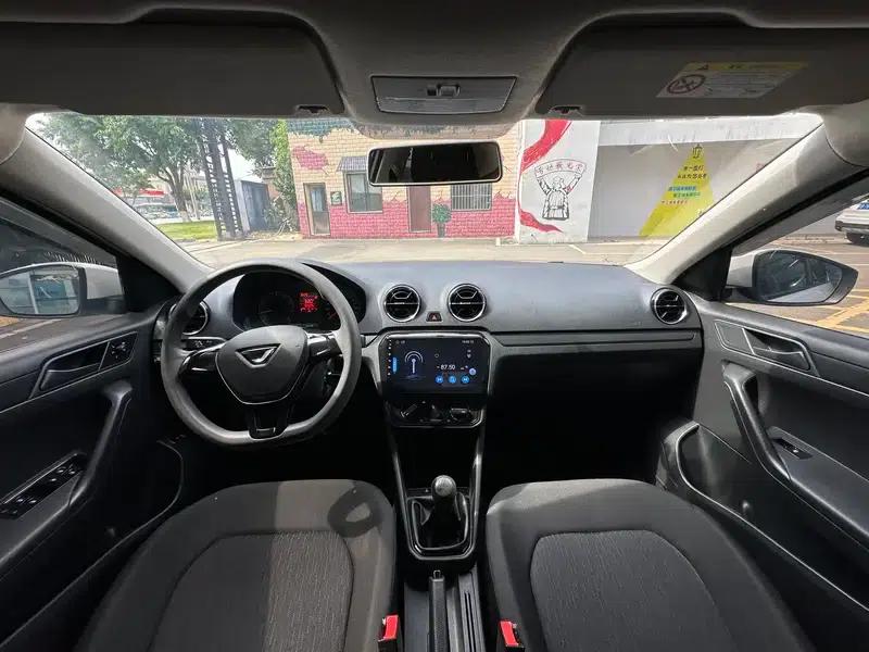 Jetta VA3 2024 1.5L Manual Entry-Level Edition — миниатюра 12