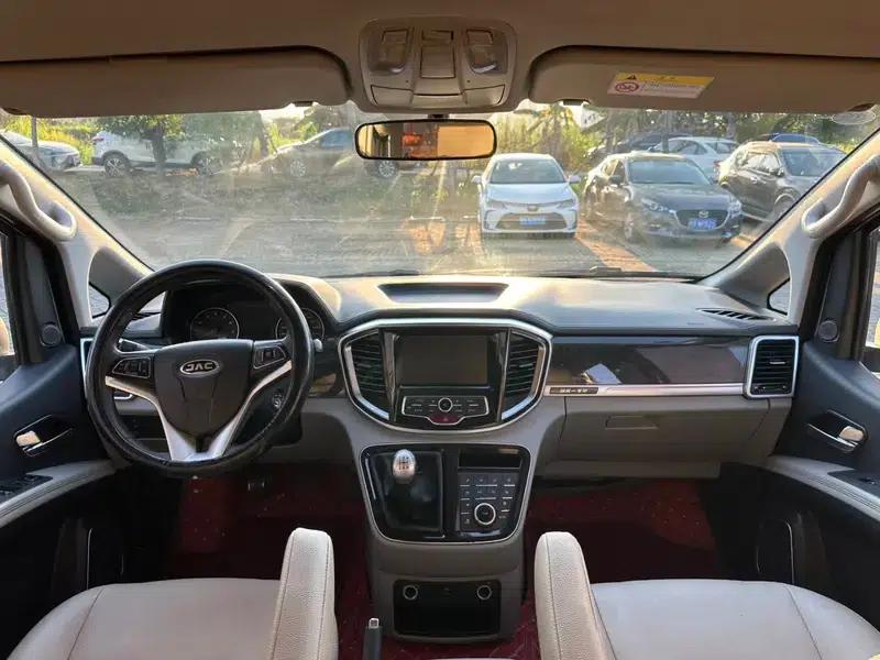Refine M4 2016 2.0L Manual Deluxe Edition — миниатюра 12