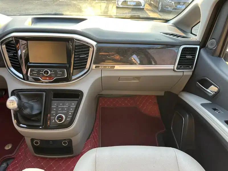 Refine M4 2016 2.0L Manual Deluxe Edition — миниатюра 13