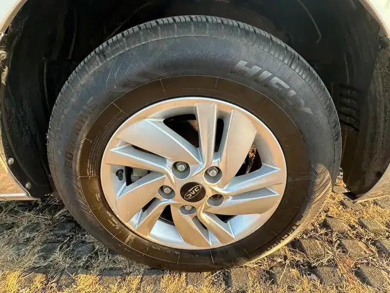 Refine M4 2016 2.0L Manual Deluxe Edition — миниатюра 10