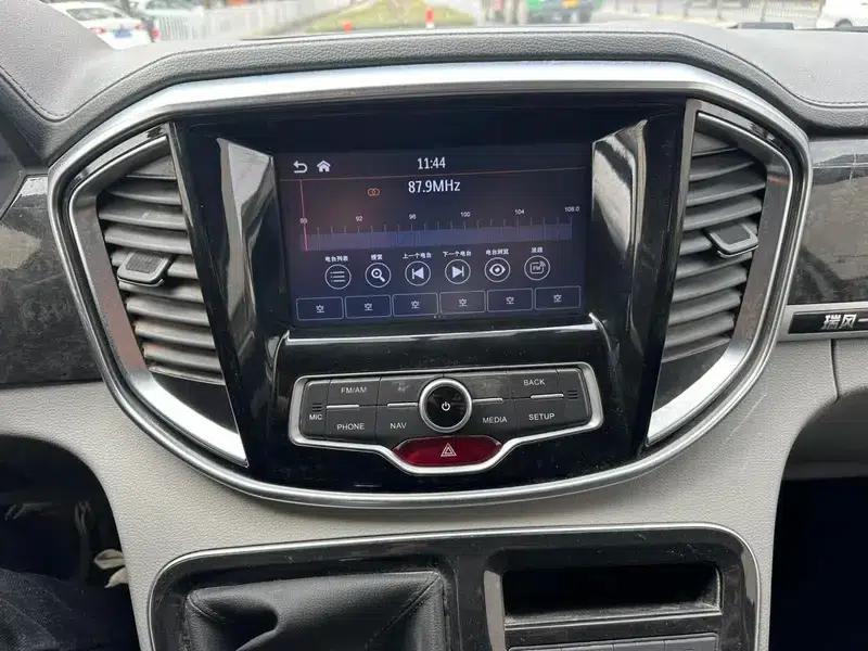 Refine M4 2016 2.0L Manual Comfort Model — миниатюра 9