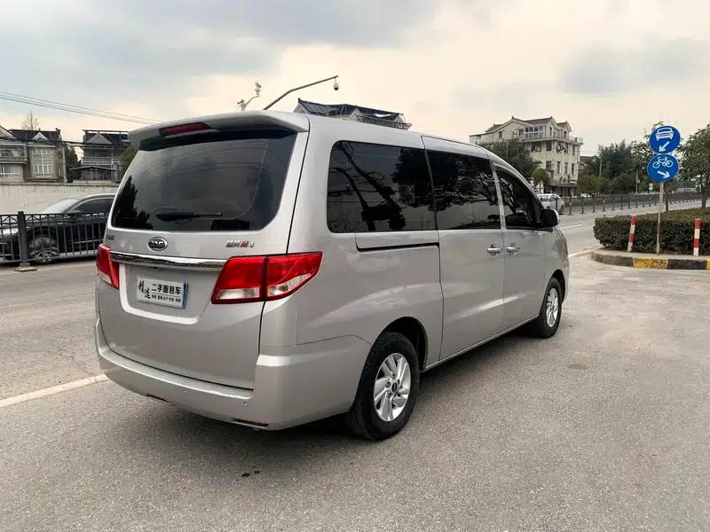 Refine M4 2016 2.0L Manual Deluxe Edition — миниатюра 7