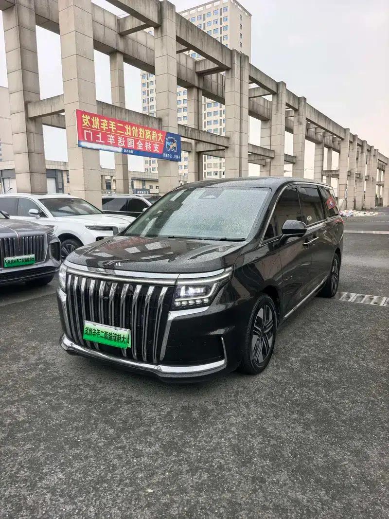 2024 Refine RF8 PHEV Smart Edition 1.5T 150KM Flagship Model — миниатюра 1