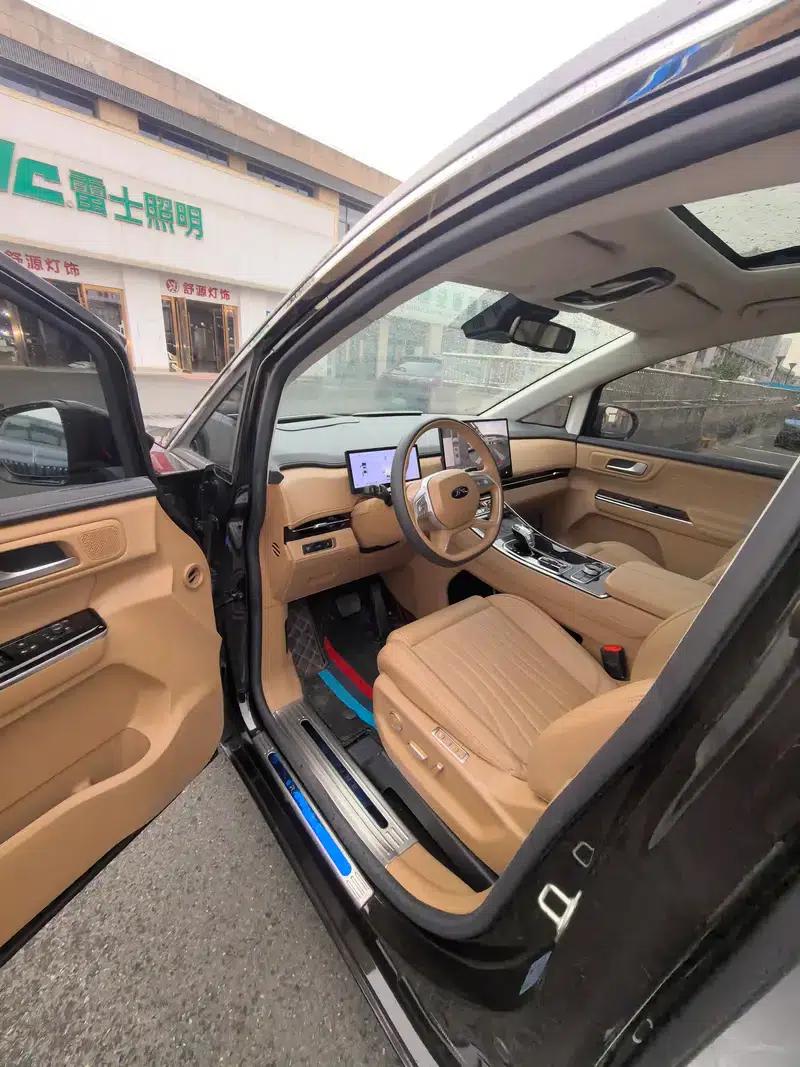 2024 Refine RF8 PHEV Smart Edition 1.5T 150KM Flagship Model — миниатюра 15