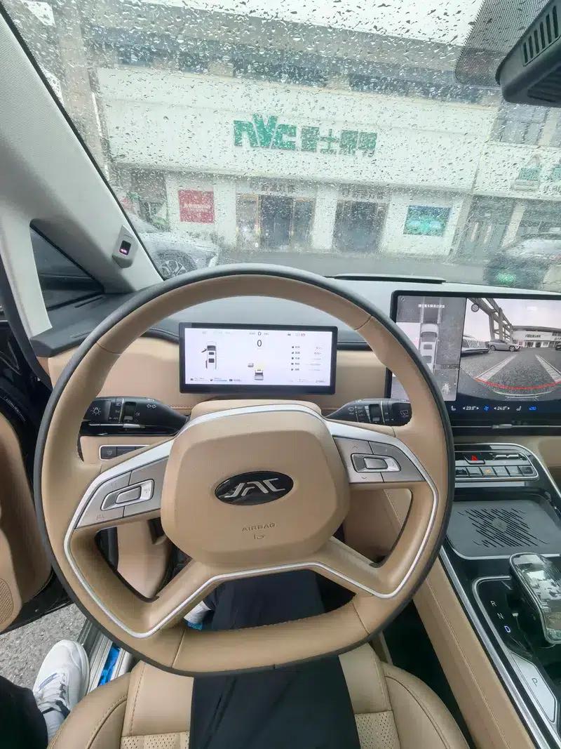 2024 Refine RF8 PHEV Smart Edition 1.5T 150KM Flagship Model — миниатюра 16