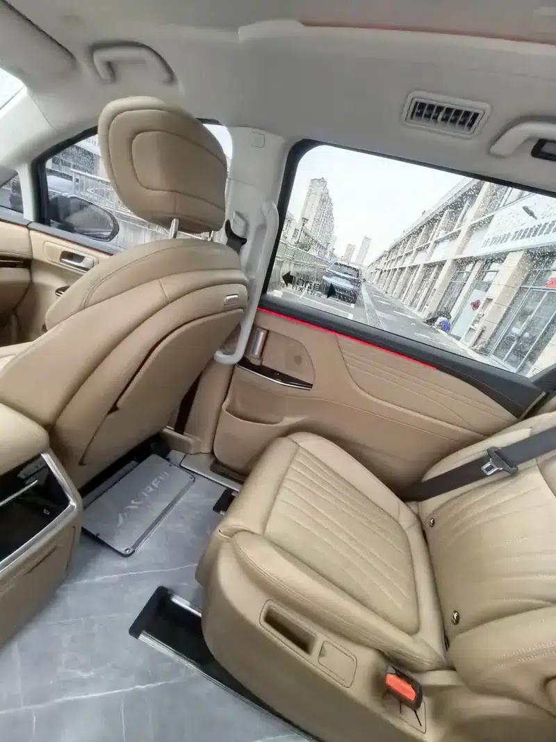 2024 Refine RF8 PHEV Smart Edition 1.5T 150KM Flagship Model — миниатюра 22
