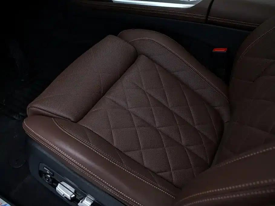 BMW X7 2023 xDrive40i Leading Luxury Package — миниатюра 13