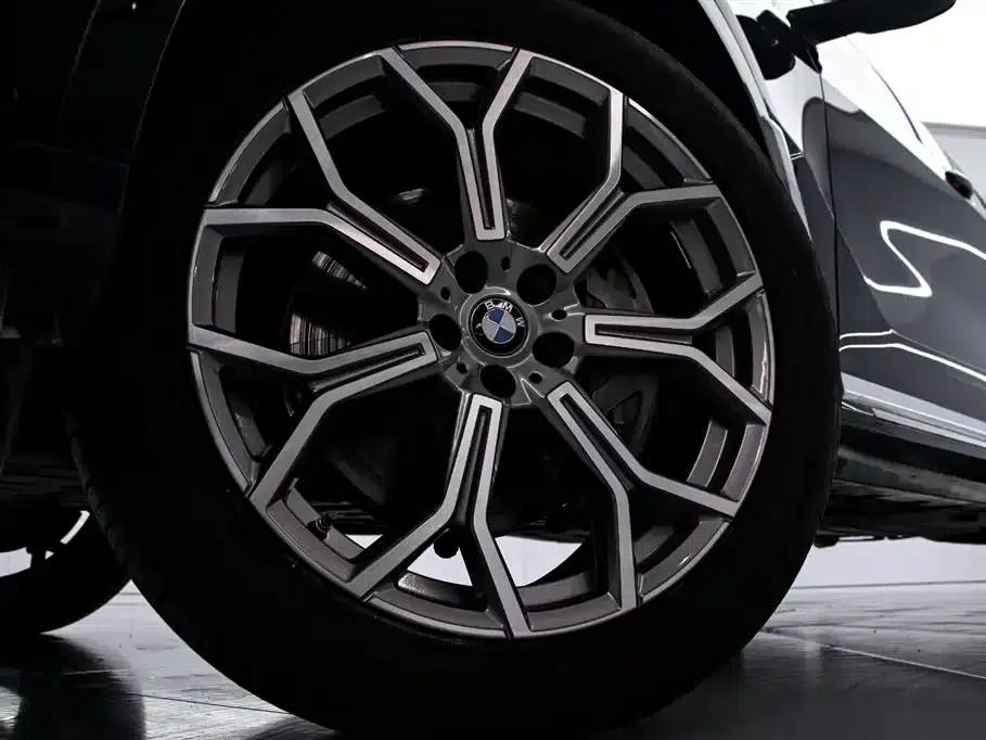 BMW X7 2023 xDrive40i Leading Luxury Package — миниатюра 15