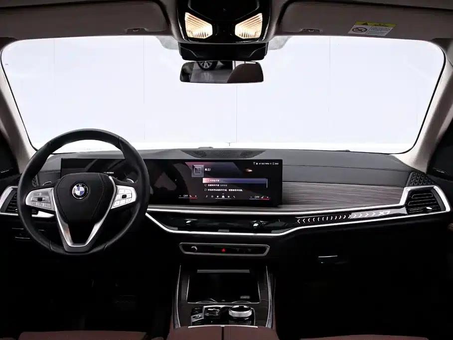 BMW X7 2023 xDrive40i Leading Luxury Package — миниатюра 5