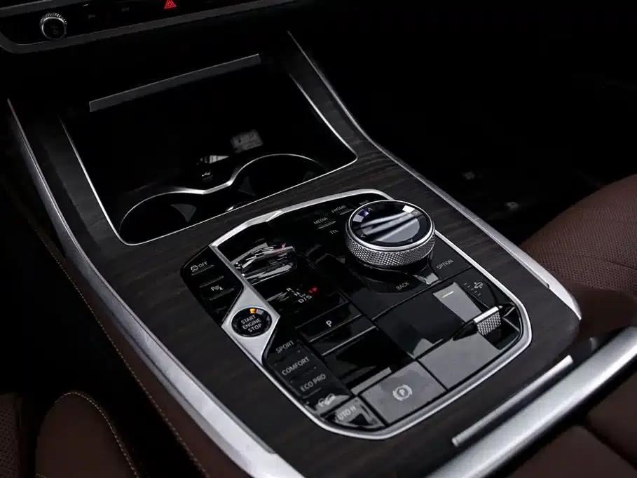 BMW X7 2023 xDrive40i Leading Luxury Package — миниатюра 9