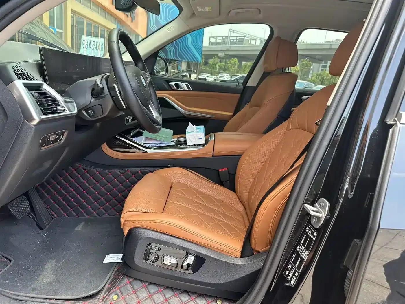BMW X7 2023 xDrive40i Leading Luxury Package — миниатюра 7
