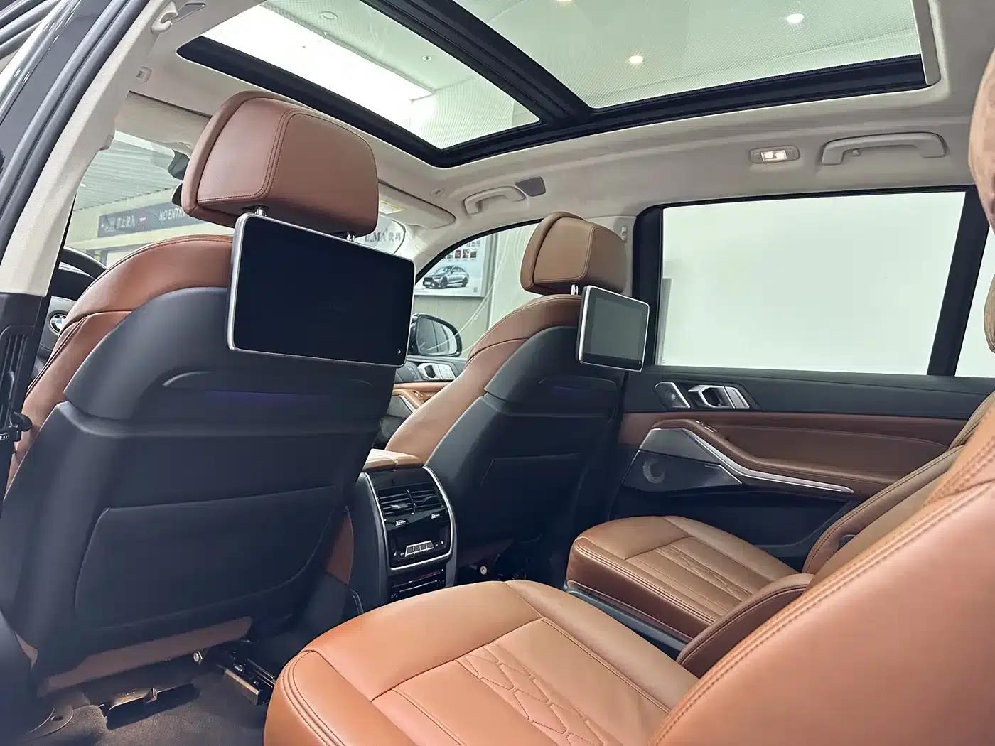 2021 BMW X7 xDrive40i Executive M Sport Package — миниатюра 14