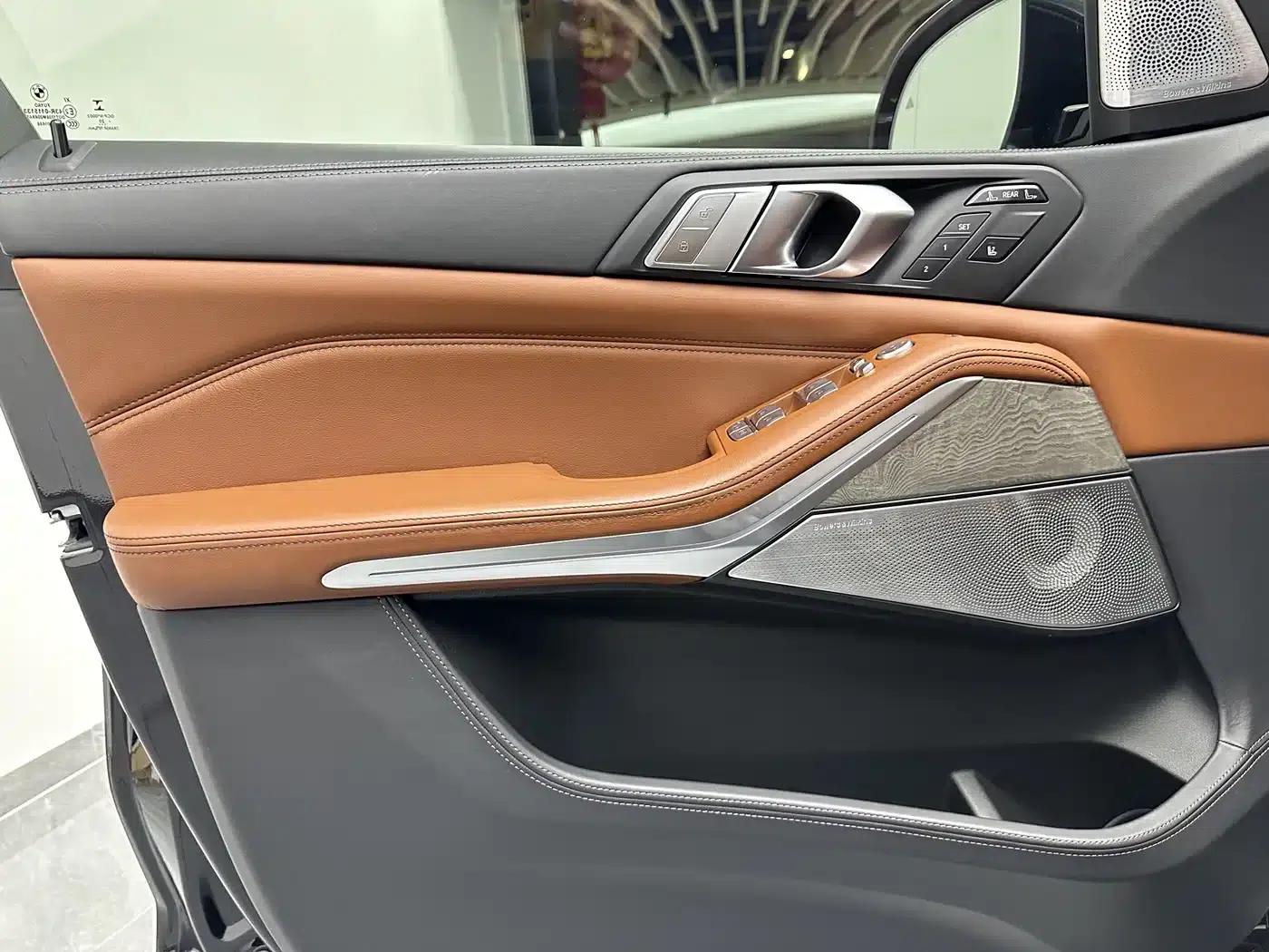 2021 BMW X7 xDrive40i Executive M Sport Package — миниатюра 19