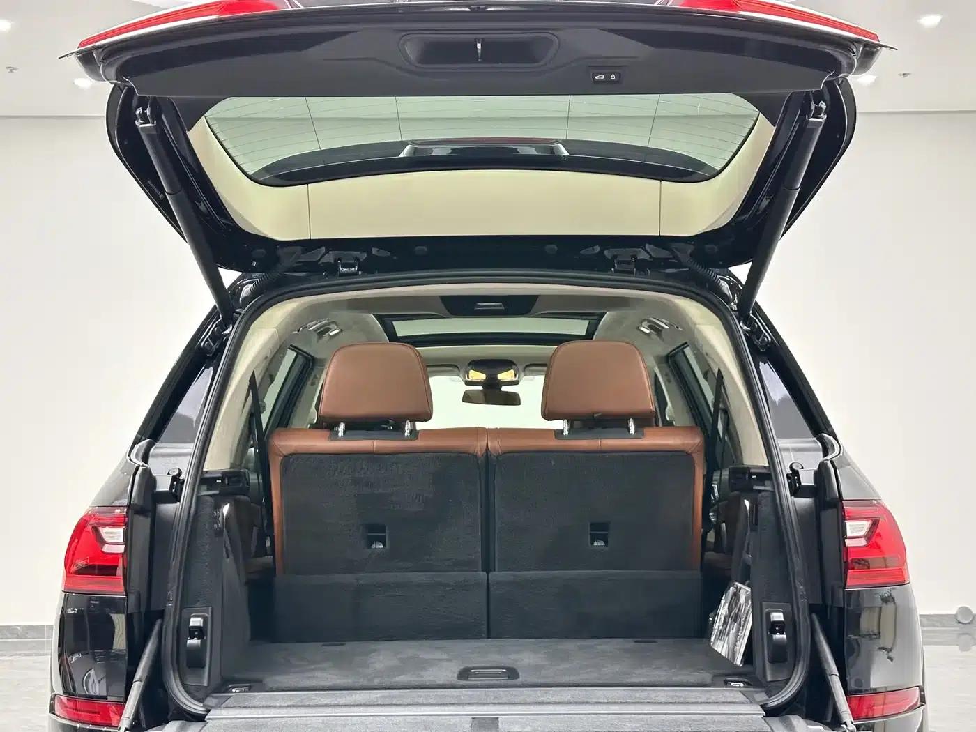 2021 BMW X7 xDrive40i Executive M Sport Package — миниатюра 30