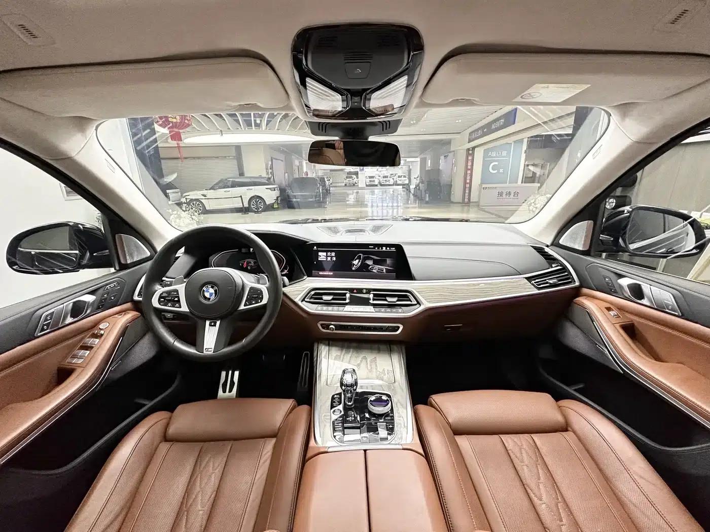 2021 BMW X7 xDrive40i Executive M Sport Package — миниатюра 9