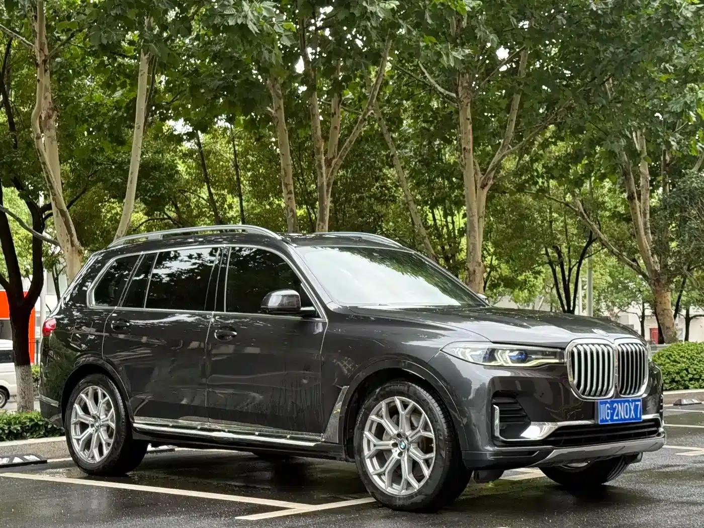 BMW X7 2021 Facelift xDrive40i Executive Luxury Package — миниатюра 3