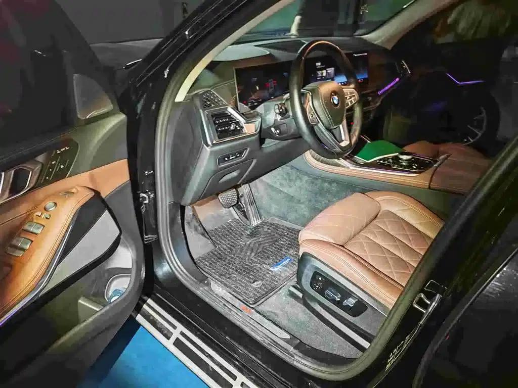 BMW X7 2023 xDrive40i Leading Luxury Package — миниатюра 8