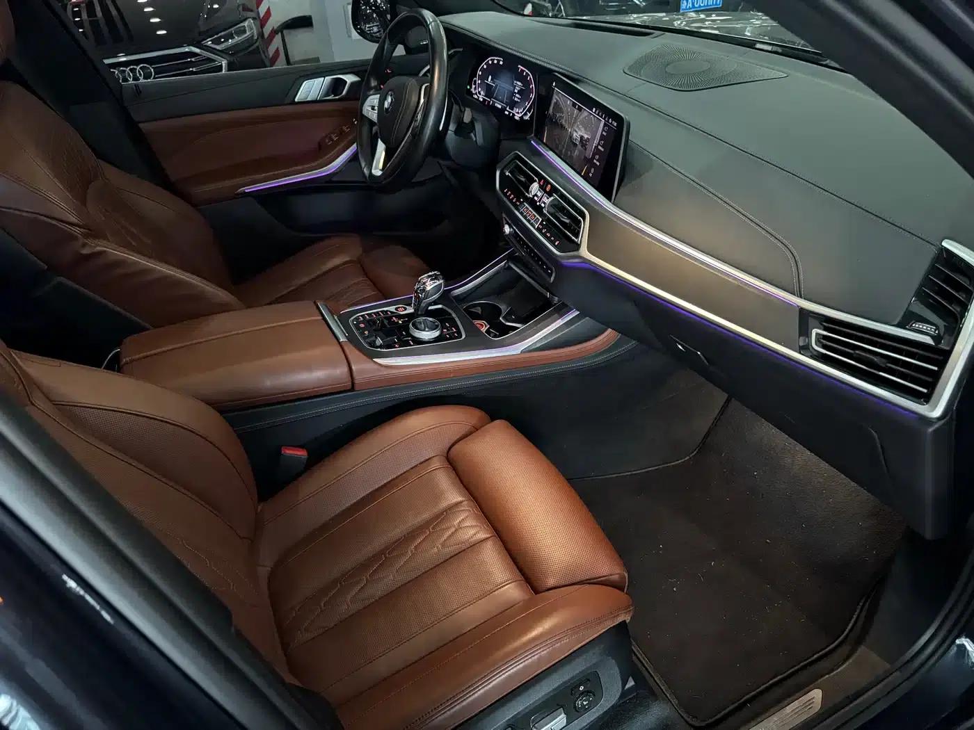 BMW X7 2020 xDrive40i Luxury Package — миниатюра 7