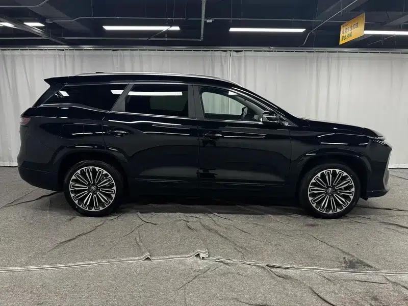 Jetour Mountain & Sea L9 2025 1.5TD DHT Six-Seat Flagship Edition — миниатюра 8