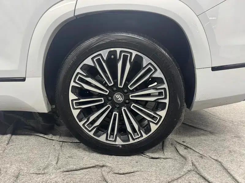 Jetour Mountain & Sea L9 2025 1.5TD DHT Six-Seat Flagship Edition — миниатюра 9