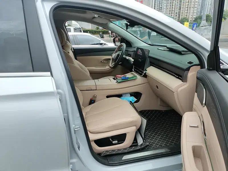 Jetour Mountain & Sea L9 2025 1.5TD DHT Six-Seat Flagship Edition — миниатюра 8