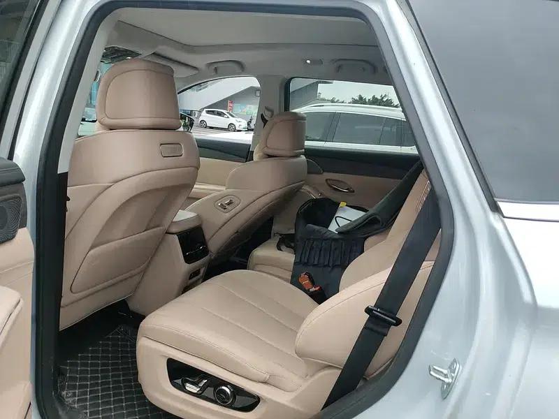 Jetour Mountain & Sea L9 2025 1.5TD DHT Six-Seat Flagship Edition — миниатюра 9