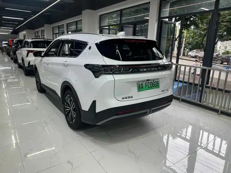 Jetour Mountain & Sea L7 2026 Super Edition 130km Luxury+ — миниатюра 3
