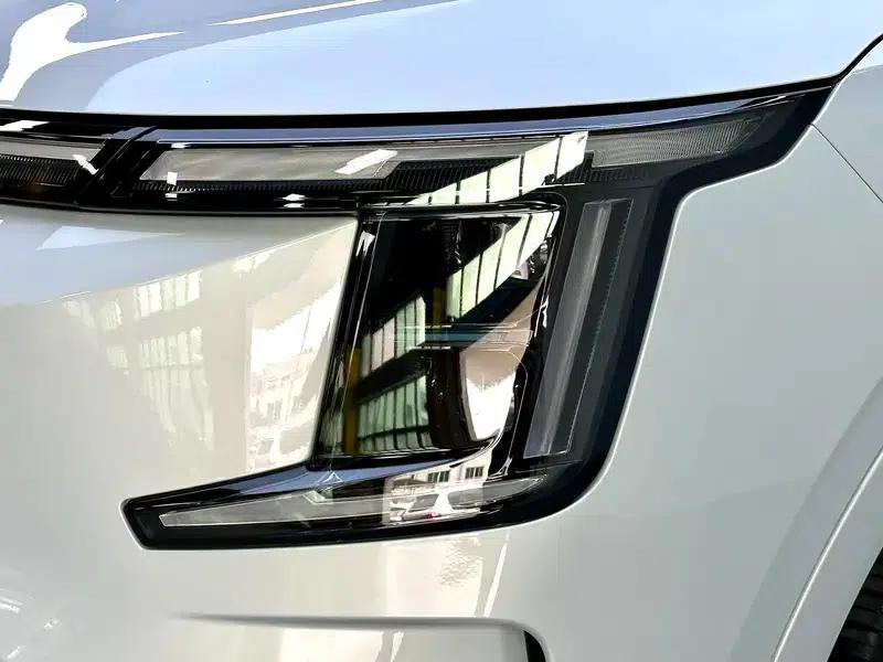 Jetour Mountain & Sea L7 PLUS 2026 Model 220km/h Electric 7-Seater Flagship Edition — миниатюра 12
