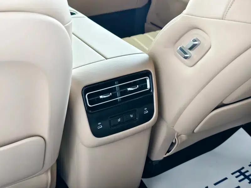 Jetour Mountain & Sea L7 PLUS 2026 Model 220km/h Electric 7-Seater Flagship Edition — миниатюра 8