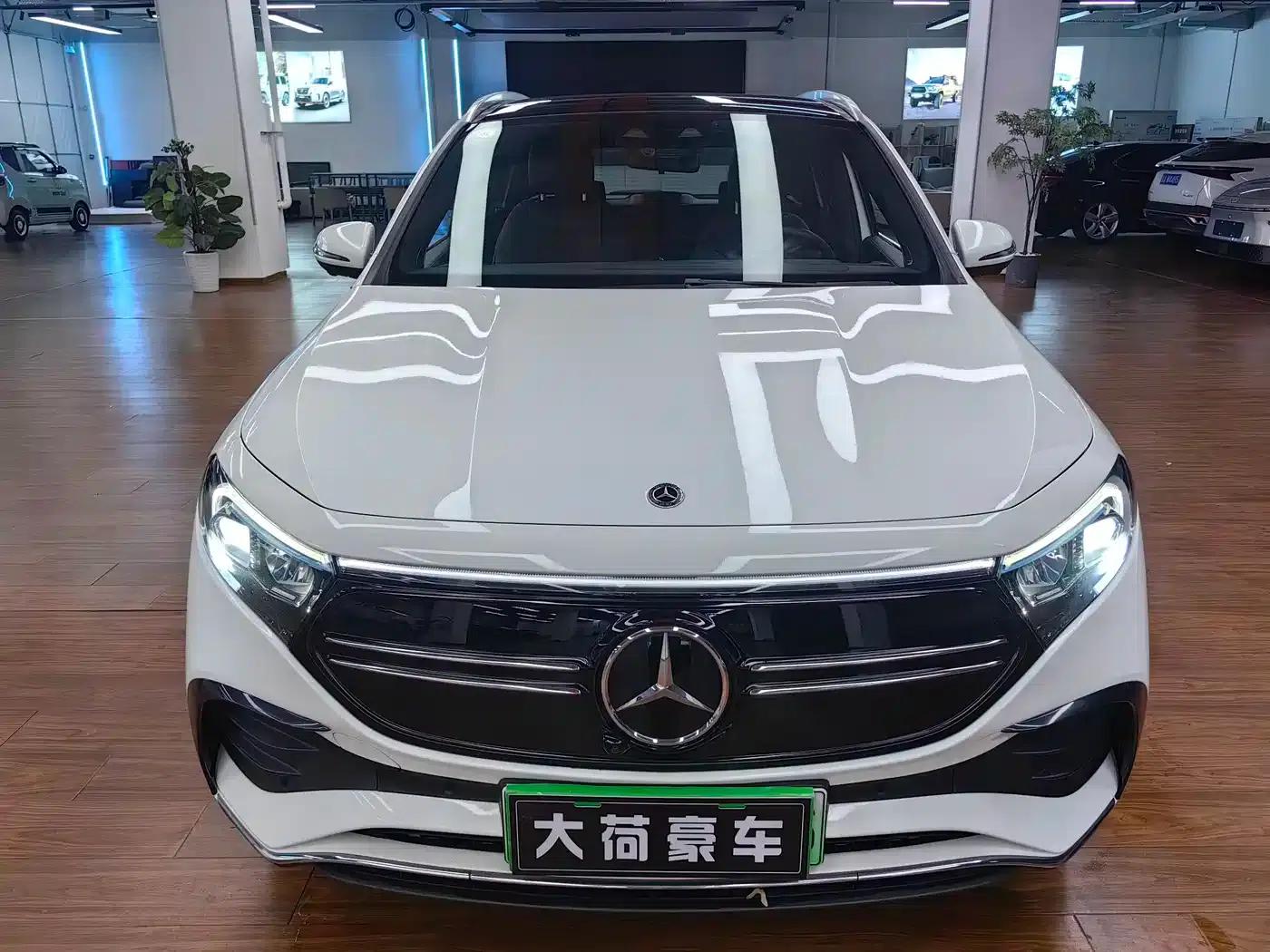 Mercedes-Benz EQA 2022 EQA 300 4MATIC First Edition — миниатюра 2
