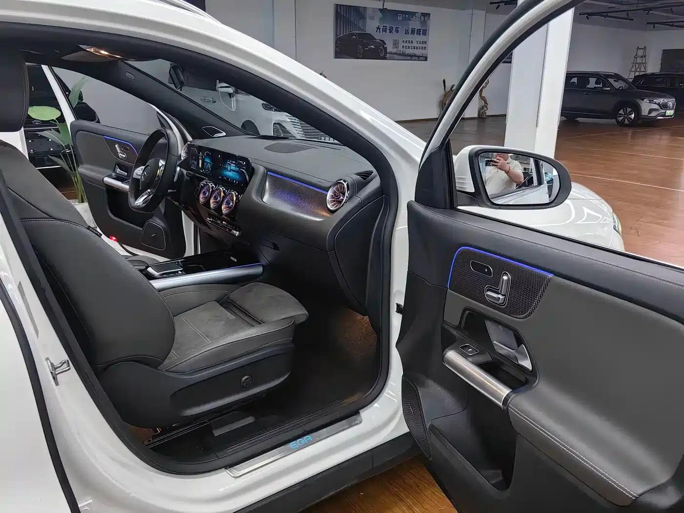 Mercedes-Benz EQA 2022 EQA 300 4MATIC First Edition — миниатюра 15