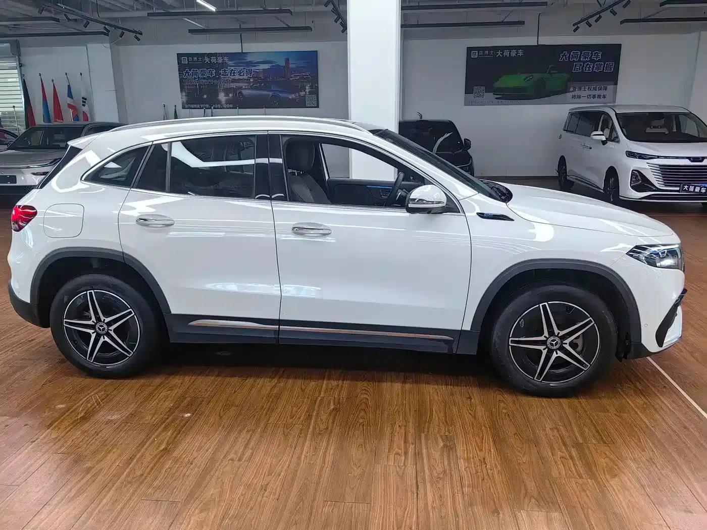Mercedes-Benz EQA 2022 EQA 300 4MATIC First Edition — миниатюра 4