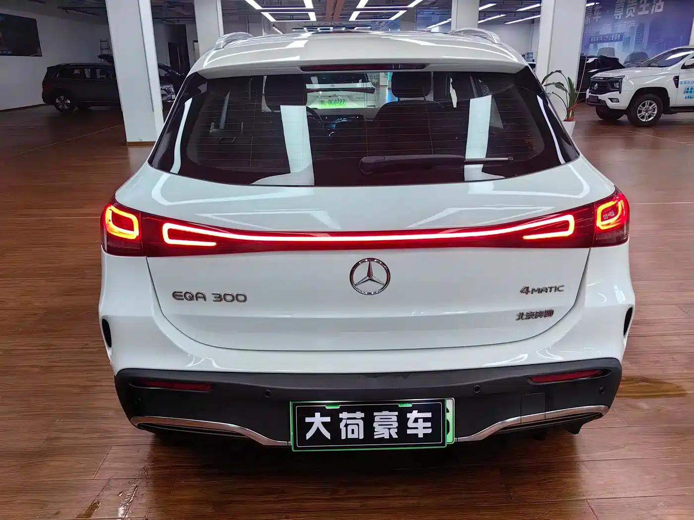 Mercedes-Benz EQA 2022 EQA 300 4MATIC First Edition — миниатюра 6