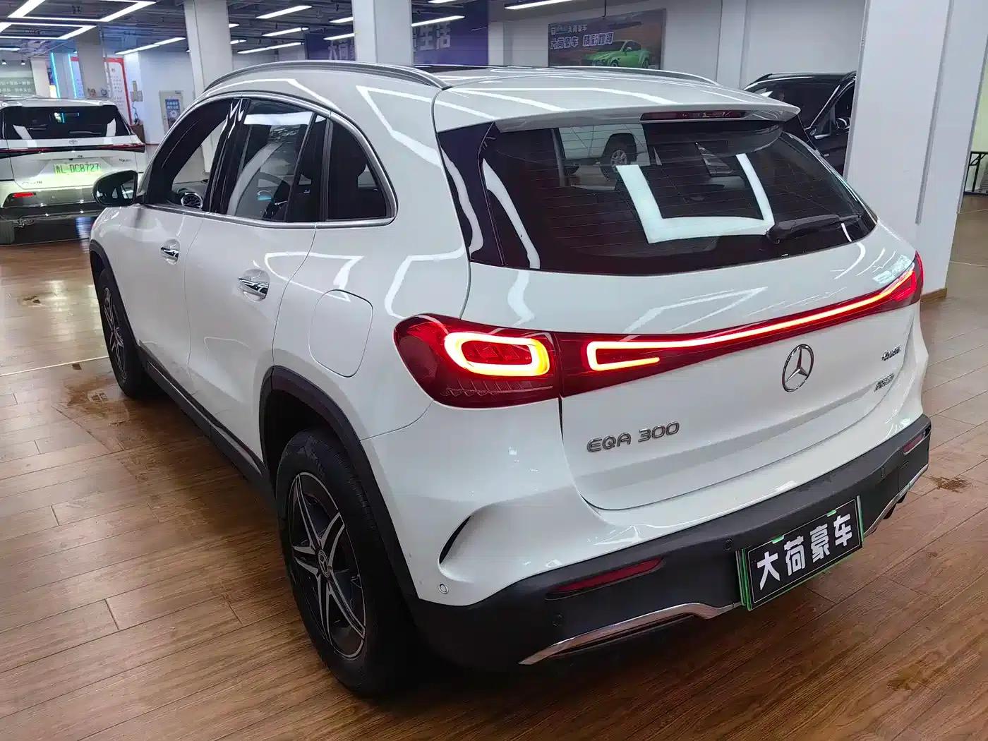 Mercedes-Benz EQA 2022 EQA 300 4MATIC First Edition — миниатюра 7