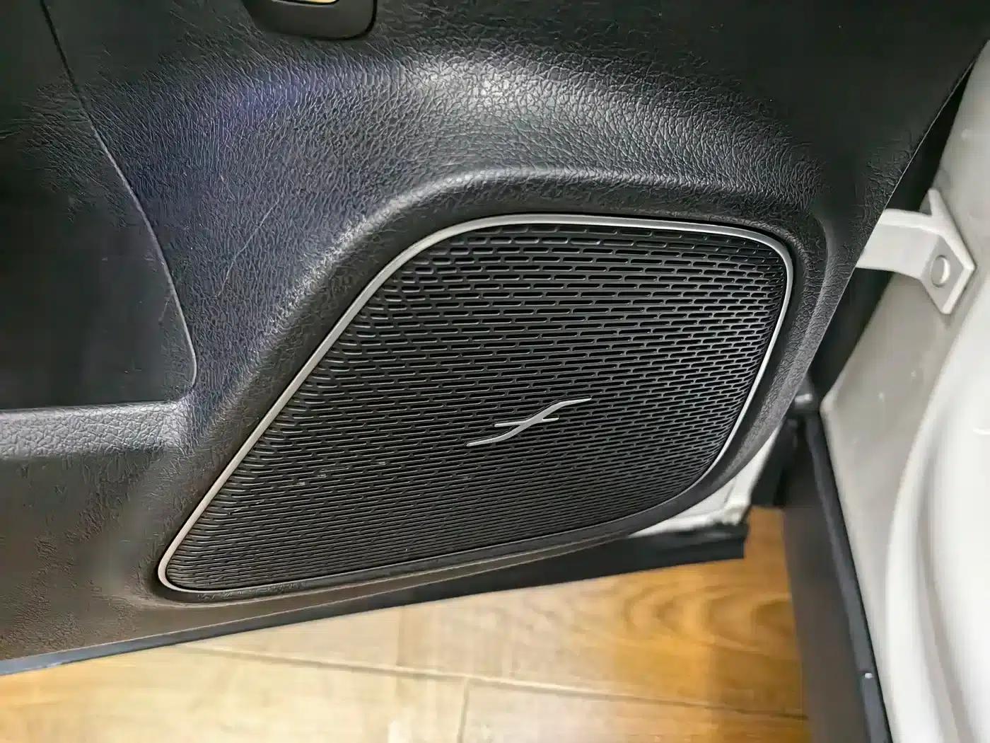 Mercedes-Benz EQA 2022 EQA 300 4MATIC First Edition — миниатюра 10
