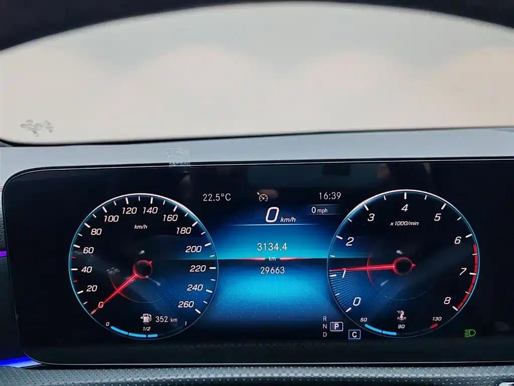 Imported Mercedes-Benz CLA 2025 model — миниатюра 13