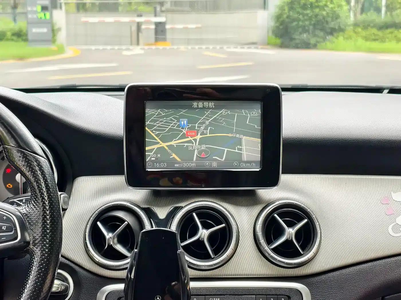Imported Mercedes-Benz CLA 2015 model CLA 200 — миниатюра 14