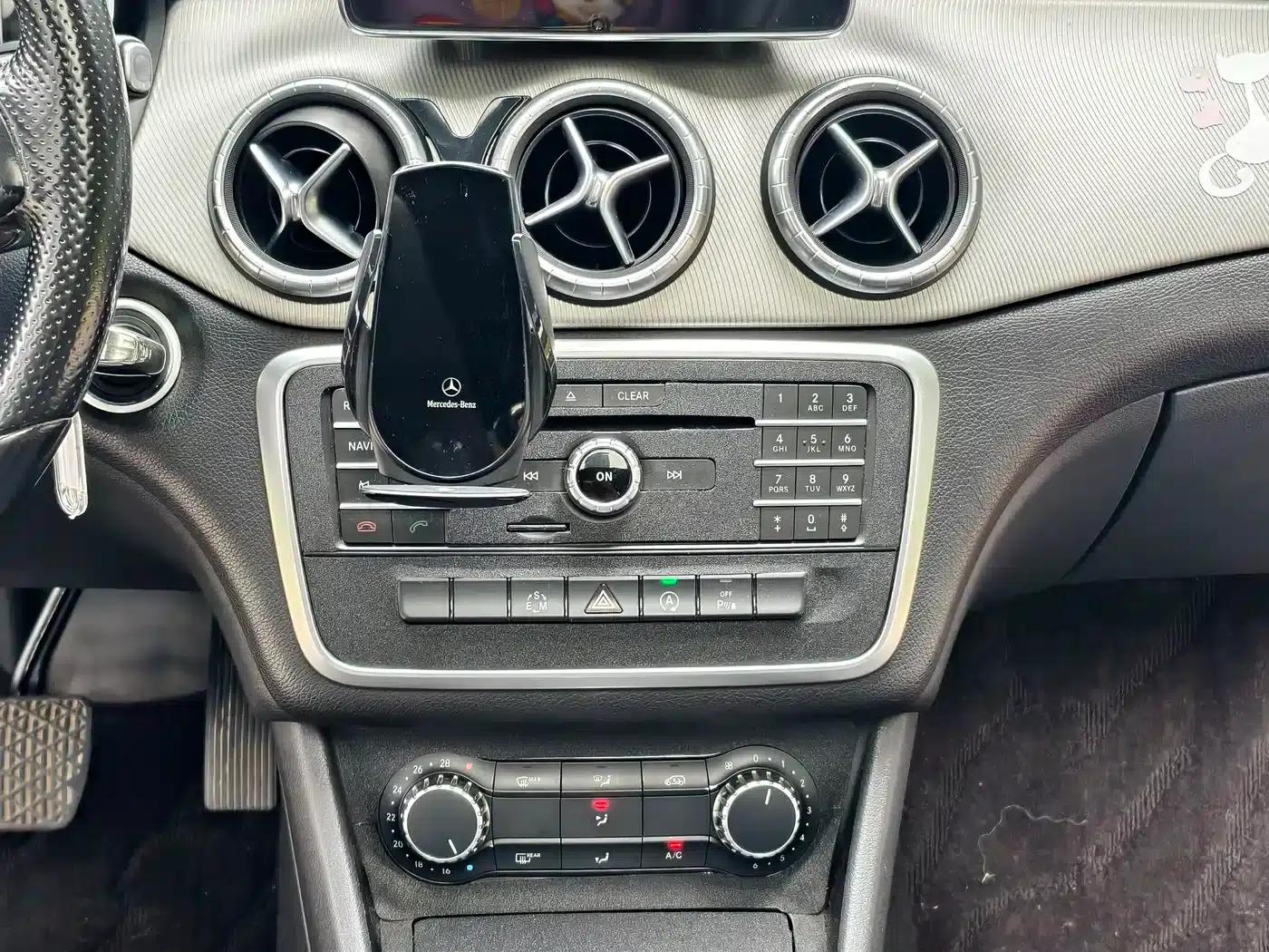 Imported Mercedes-Benz CLA 2015 model CLA 200 — миниатюра 15