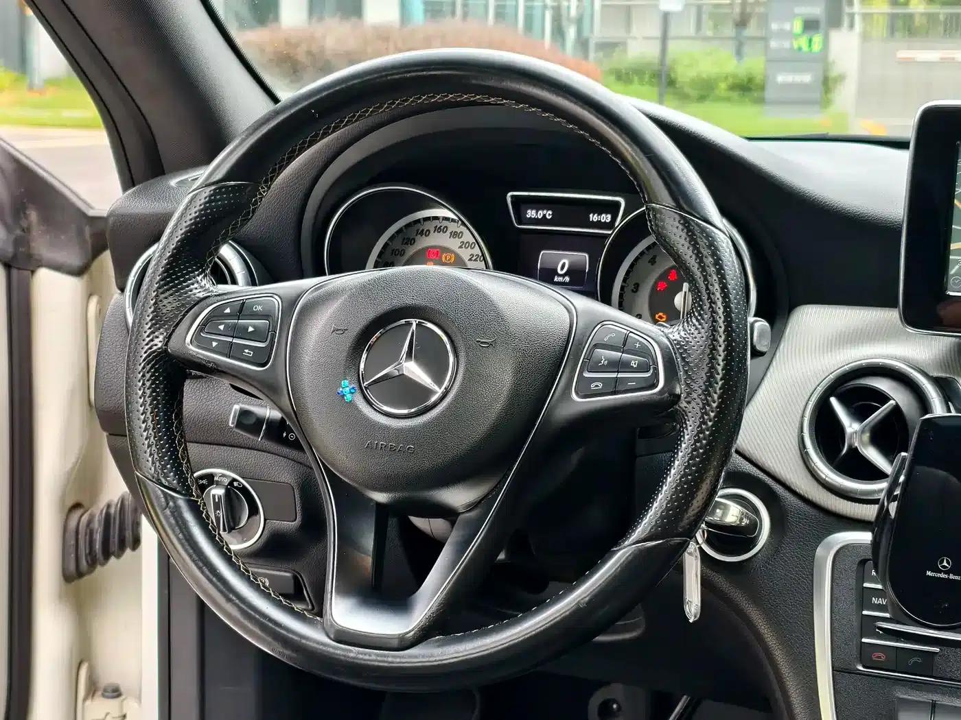 Imported Mercedes-Benz CLA 2015 model CLA 200 — миниатюра 16