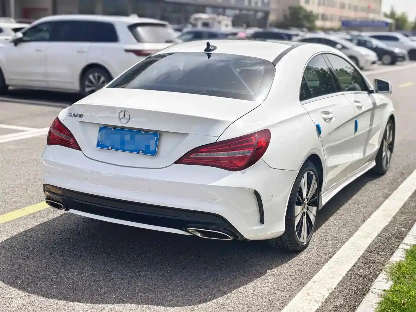 Imported Mercedes-Benz CLA 2018 CLA 200 Fashion Edition — миниатюра 14