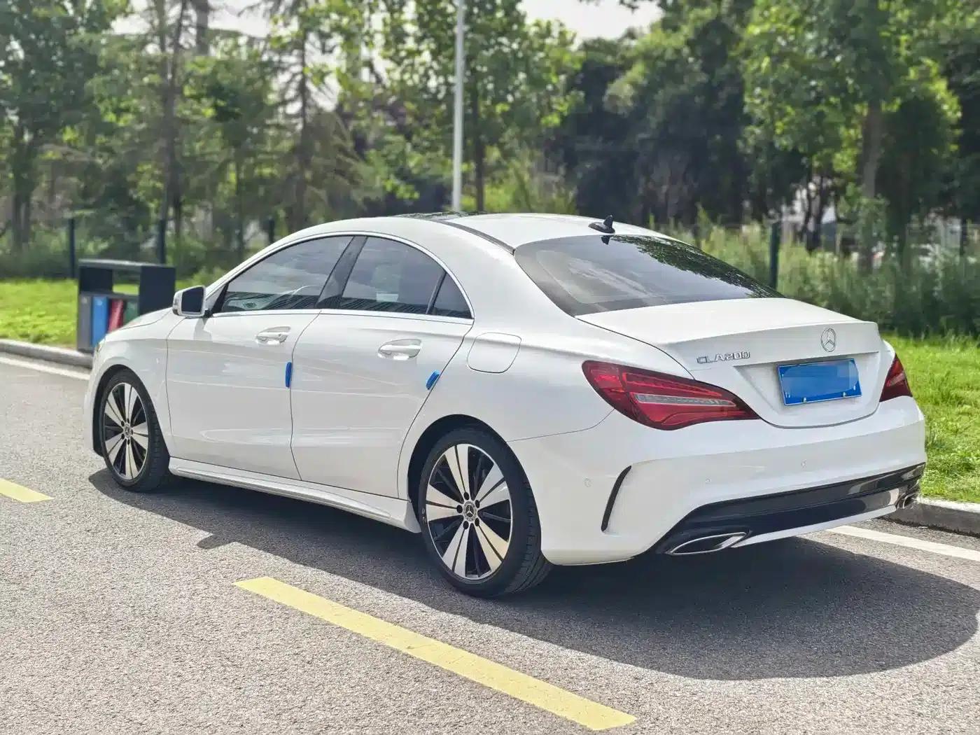 Imported Mercedes-Benz CLA 2018 CLA 200 Fashion Edition — миниатюра 15