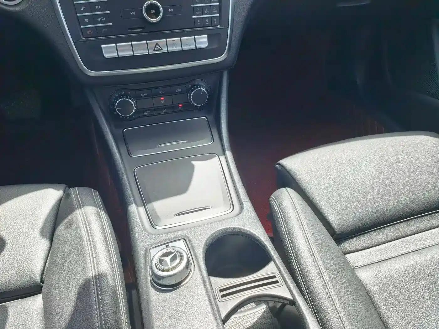 Imported Mercedes-Benz CLA 2018 CLA 200 Fashion Edition — миниатюра 8