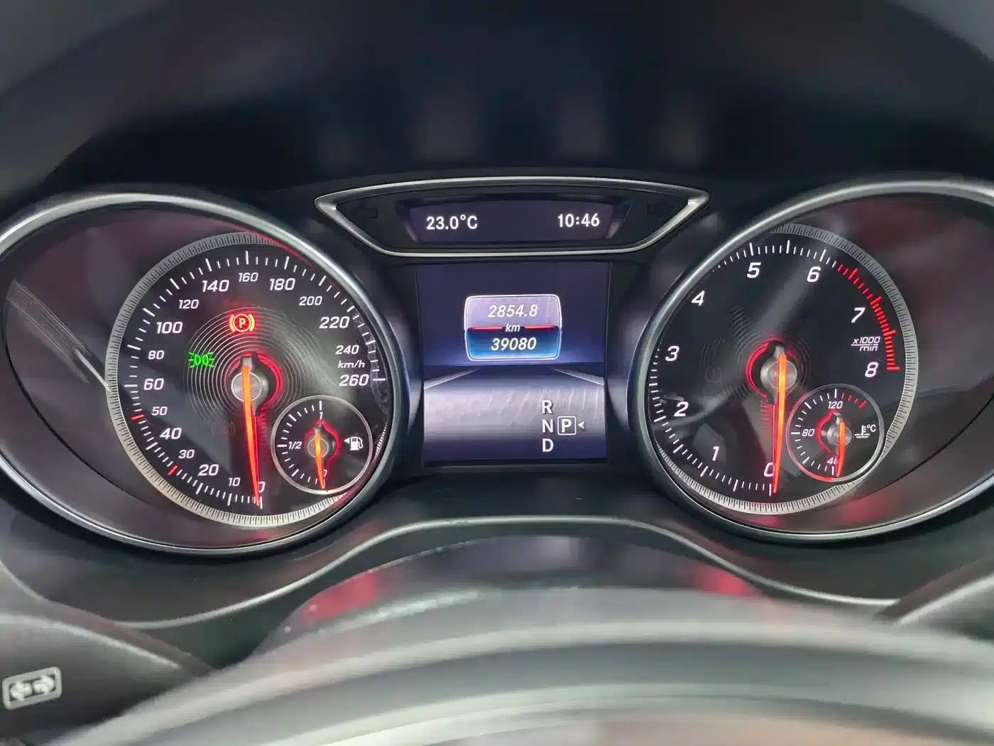 Imported Mercedes-Benz CLA 2018 CLA 200 Fashion Edition — миниатюра 10