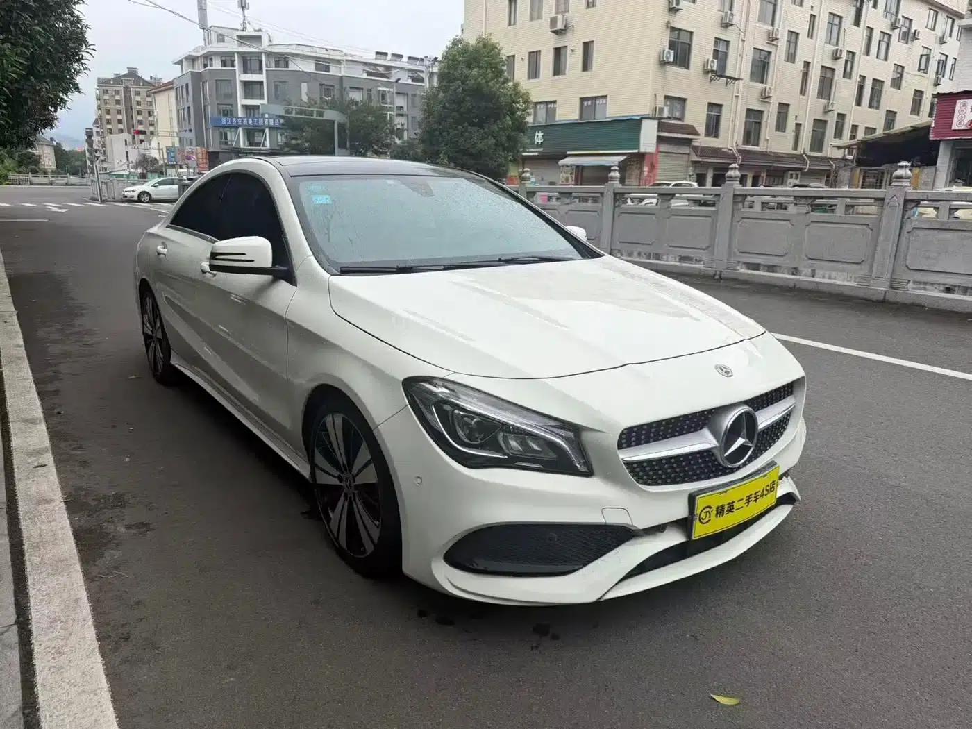 Mercedes-Benz CLA (Imported) 2017 Facelift CLA 200 Fashion Model — миниатюра 2
